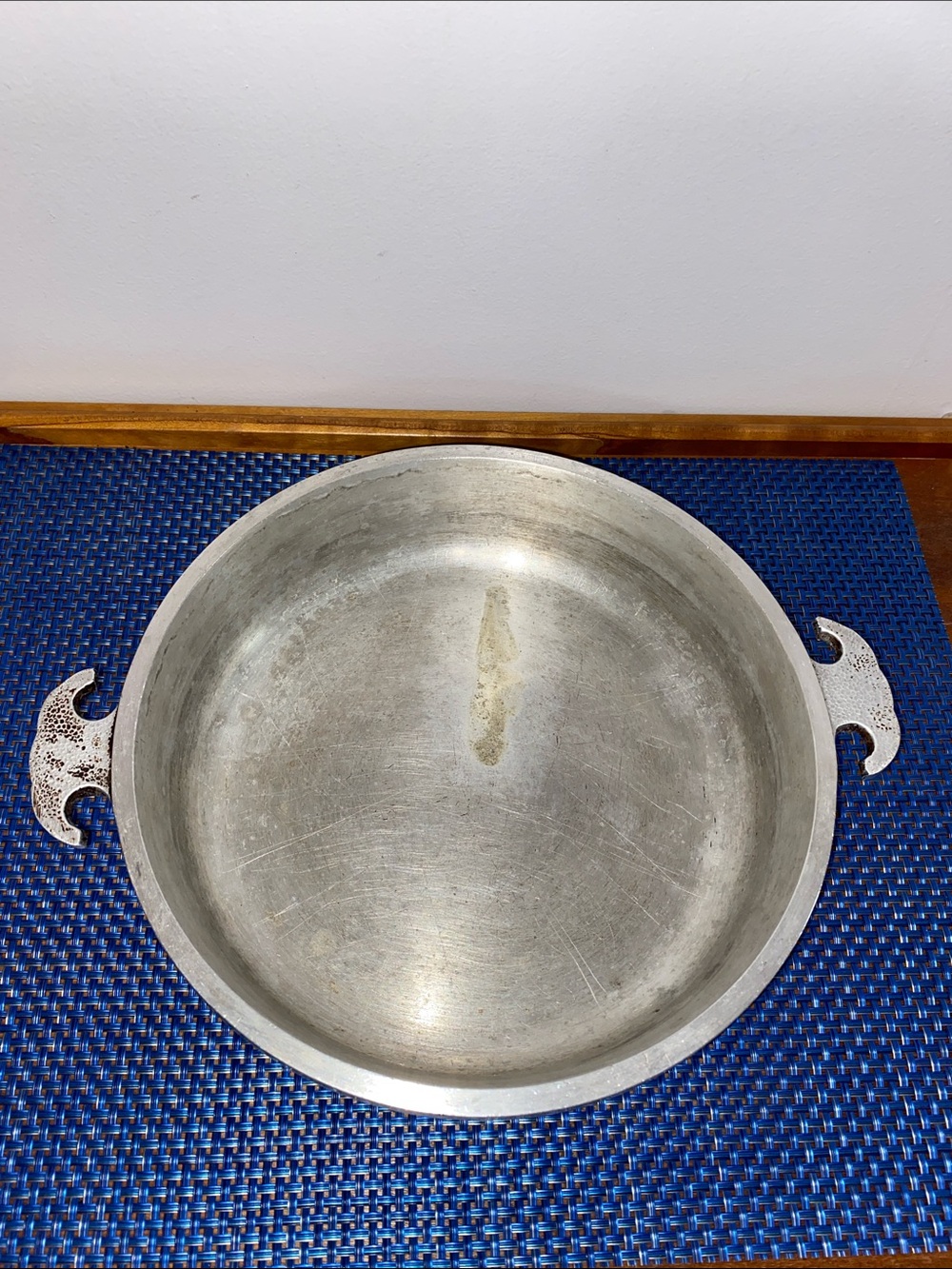 Vintage Guardian Service baking dish, 9” round